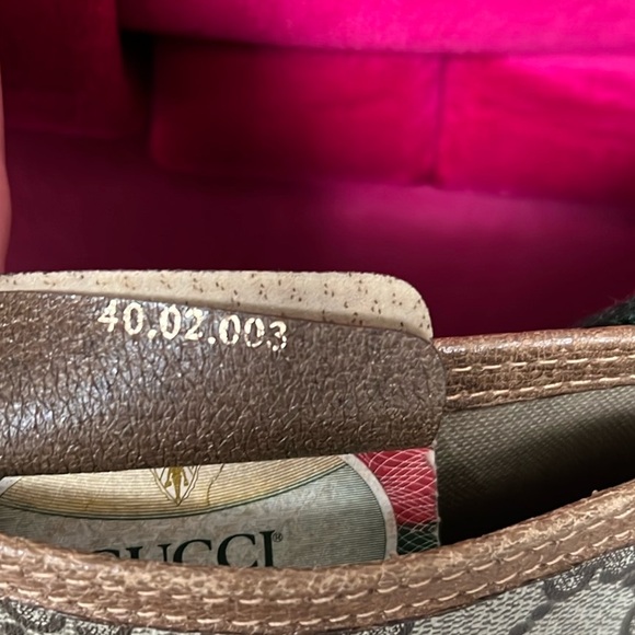 Excellent Condition Vintage Gucci Tote w/COA - Picture 8 of 16